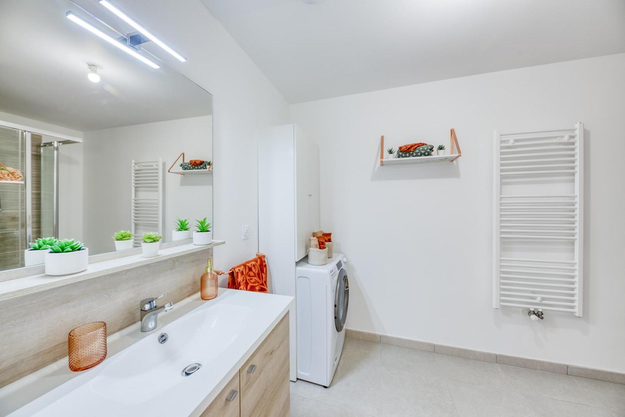 Massy Serenity - 64M2, Terrace, Balcony, Parking Luaran gambar