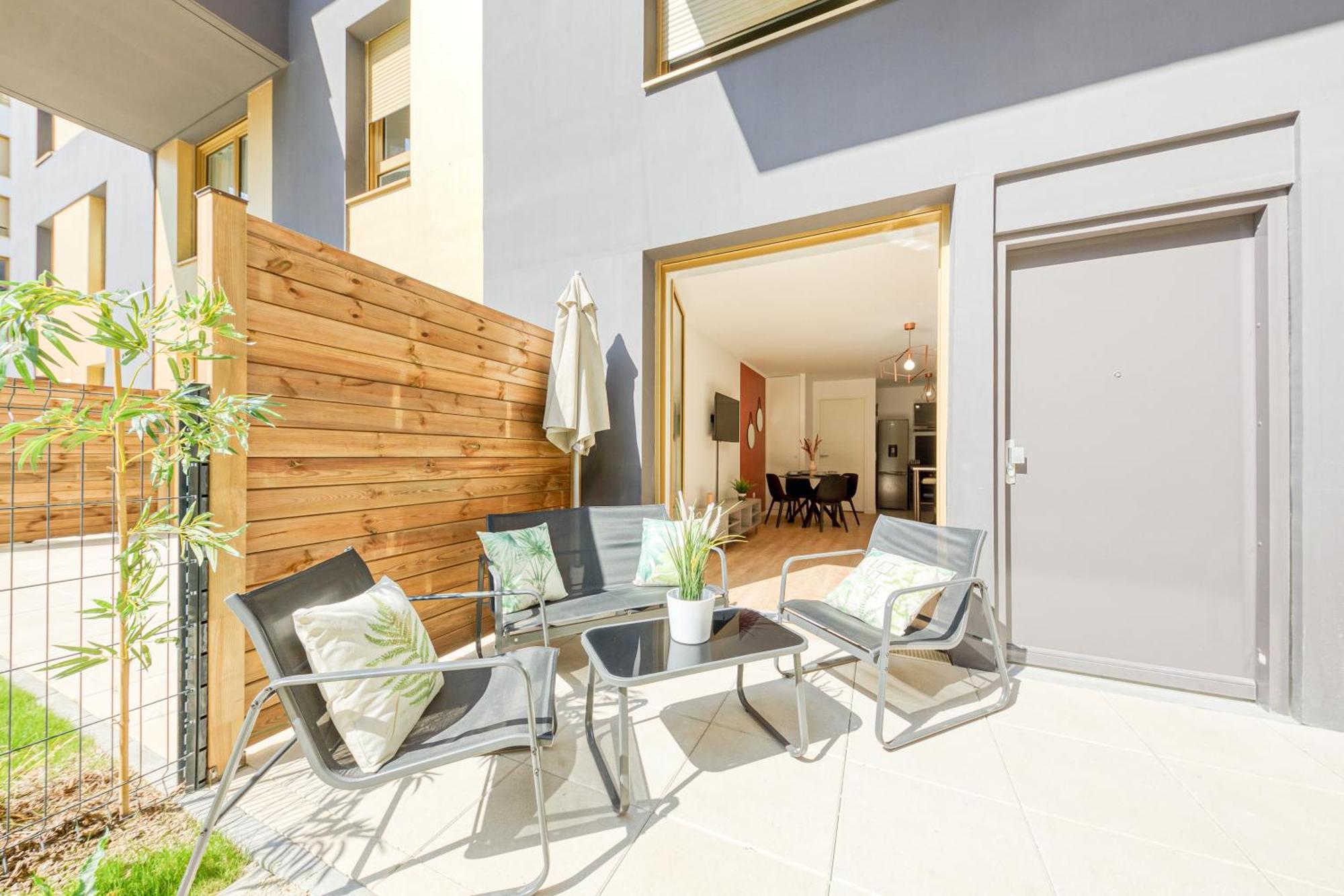 Massy Serenity - 64M2, Terrace, Balcony, Parking Luaran gambar