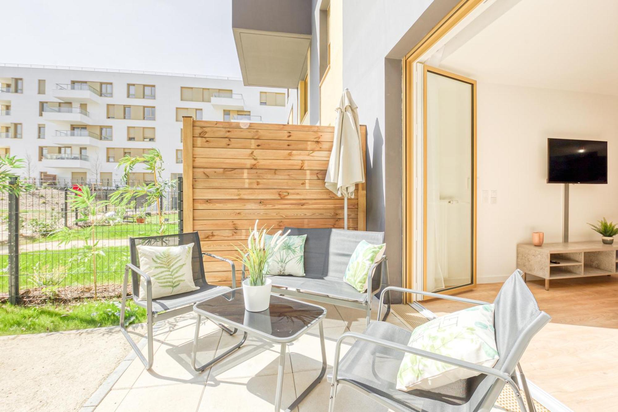 Massy Serenity - 64M2, Terrace, Balcony, Parking Luaran gambar